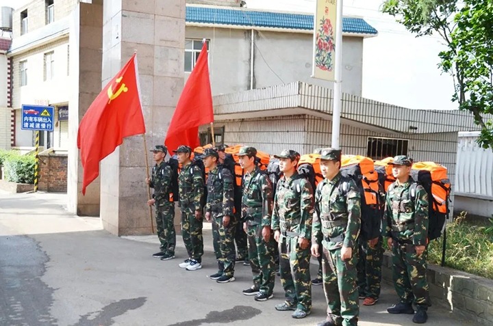 追寻红色影象 重走长征路——国家矿山应抢救援东源队开展“学党史、悟初心、践训词”主题党日活动