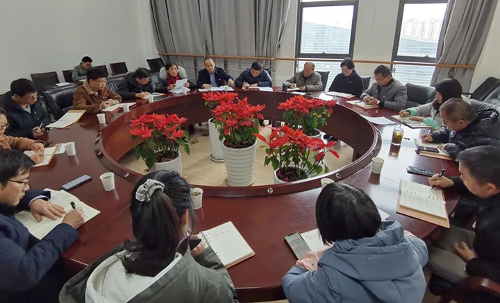 云煤（esball世博）集团直属党委二支部举行学习贯彻十九届六中全会精神主题党日活动