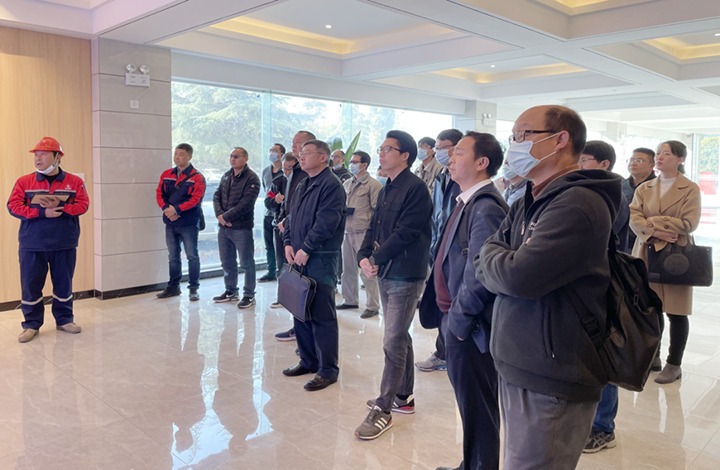 云煤（esball世博）集团到云南天安化工、云南磷化集团学习交流企业治理智能化建设履历