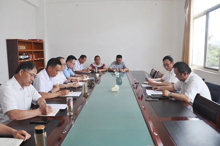 云煤（esball世博）集团专职外部董事孔君到陆东煤矿公司调研