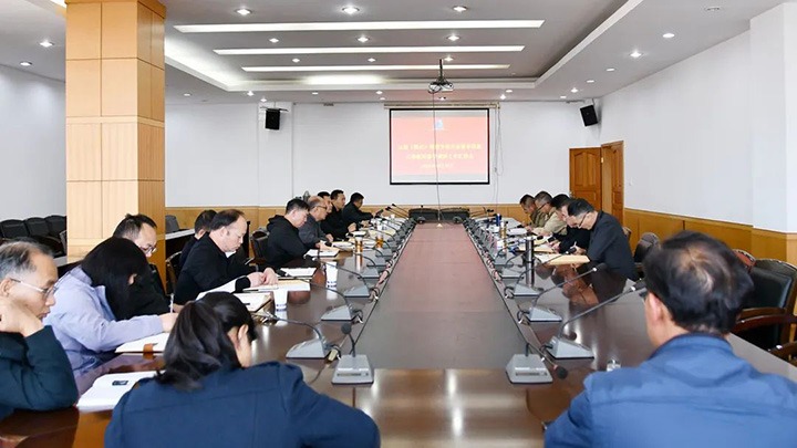 云煤（esball世博）集团专职外部董事寸延峰、孔君到云维集团督导调研