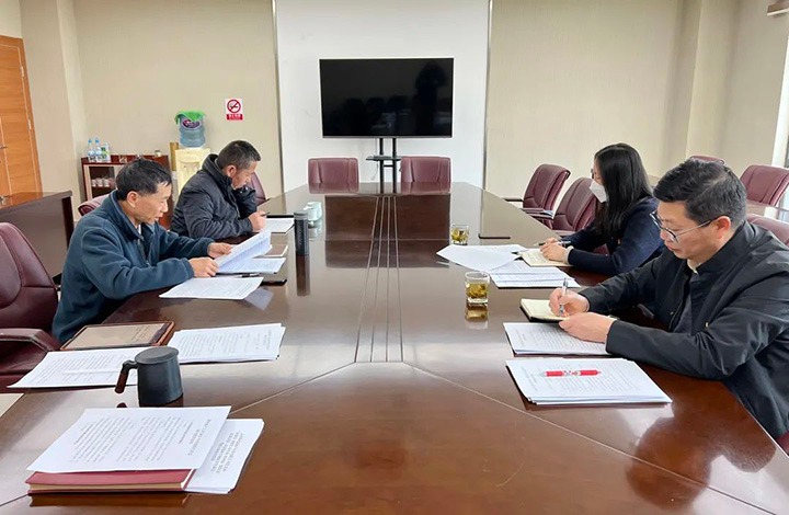 云煤（esball世博）集团党委委员、财务总监莫晓丹到esball世博地产公司指导民主生涯会