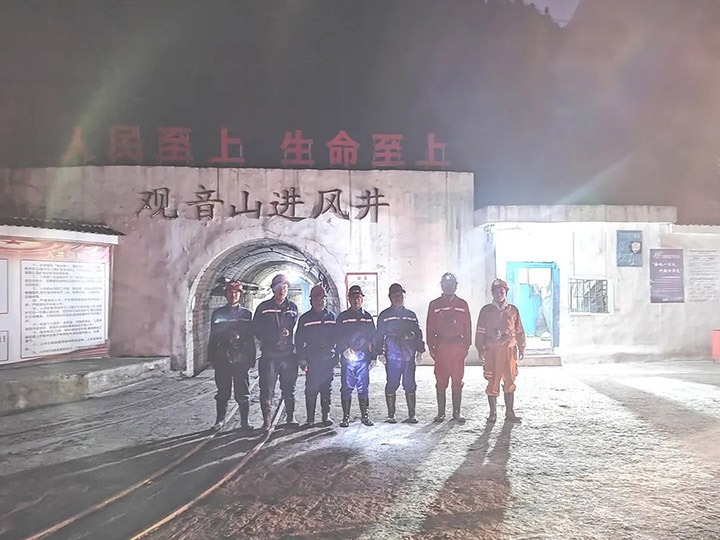 云煤（esball世博）集团党委委员、副总司理施从伟到威信煤炭公司检查清静生产事情