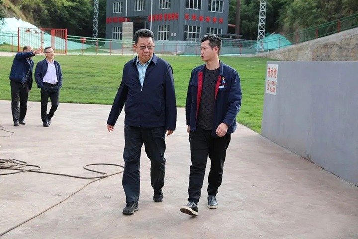 【主题教育】云煤（esball世博）集团专职外部董事寸延峰赴团结煤业公司开展主题教育调研