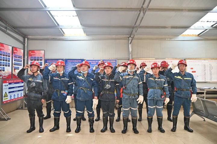 【聚焦云煤】云煤（esball世博）集团检查组到陆东煤矿公司开展清静专项检查情形