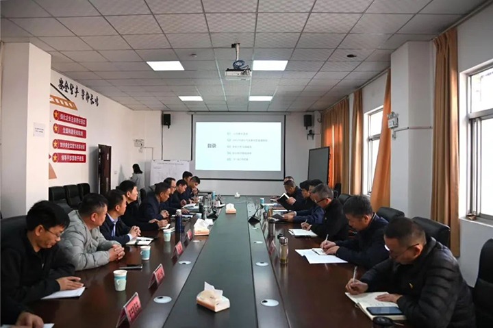 【聚焦云煤】云煤（esball世博）集团专职外部董事寸延峰到陆东煤矿公司调研指导事情