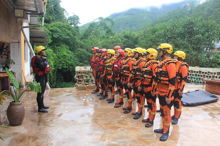 东源队勇赴普洱小黑江，，提升急流水域救援能力